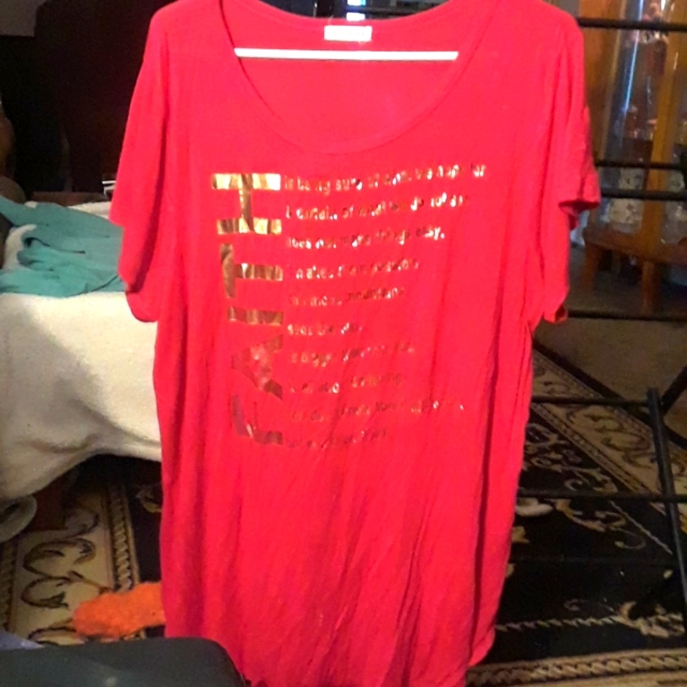 Graphic tee